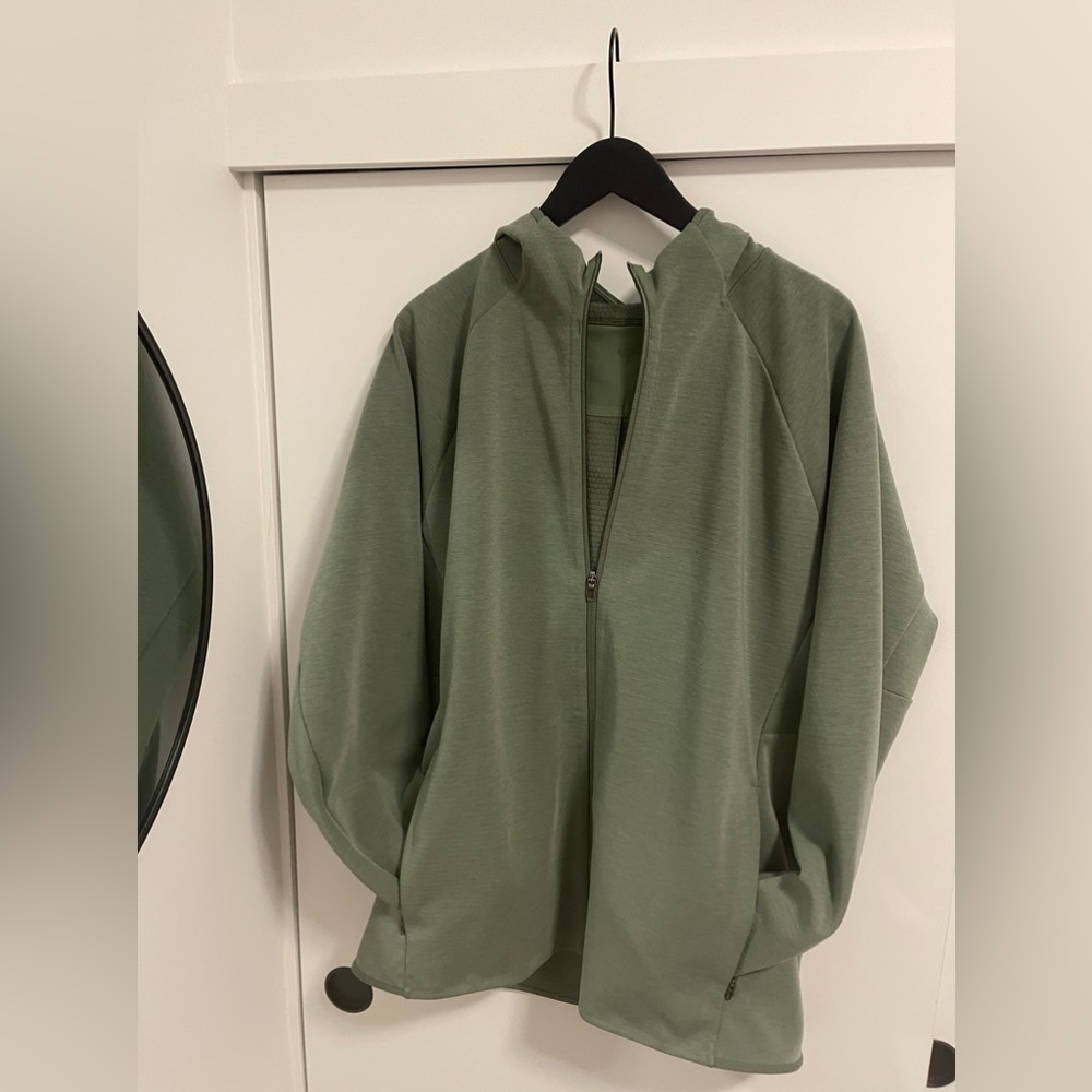 Lululemon Men’s Full Zip Hoodie *X-Large* Used, Light Green